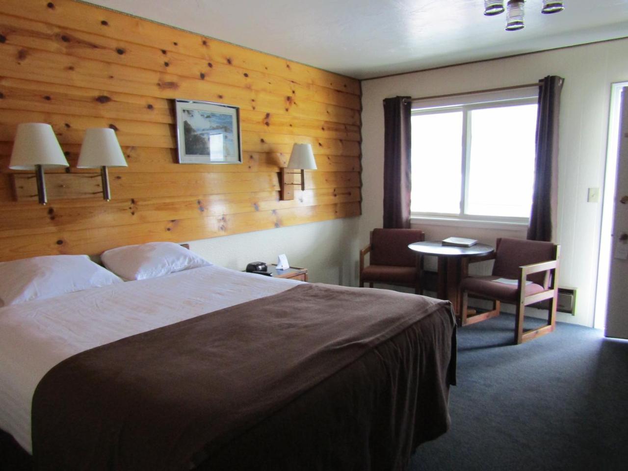 Captain'S Choice Motel ヘインズ エクステリア 写真