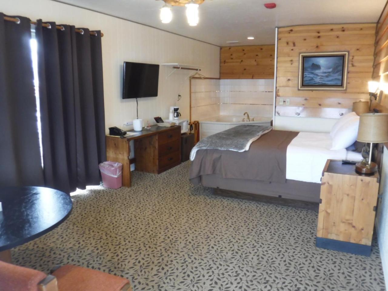Captain'S Choice Motel ヘインズ エクステリア 写真