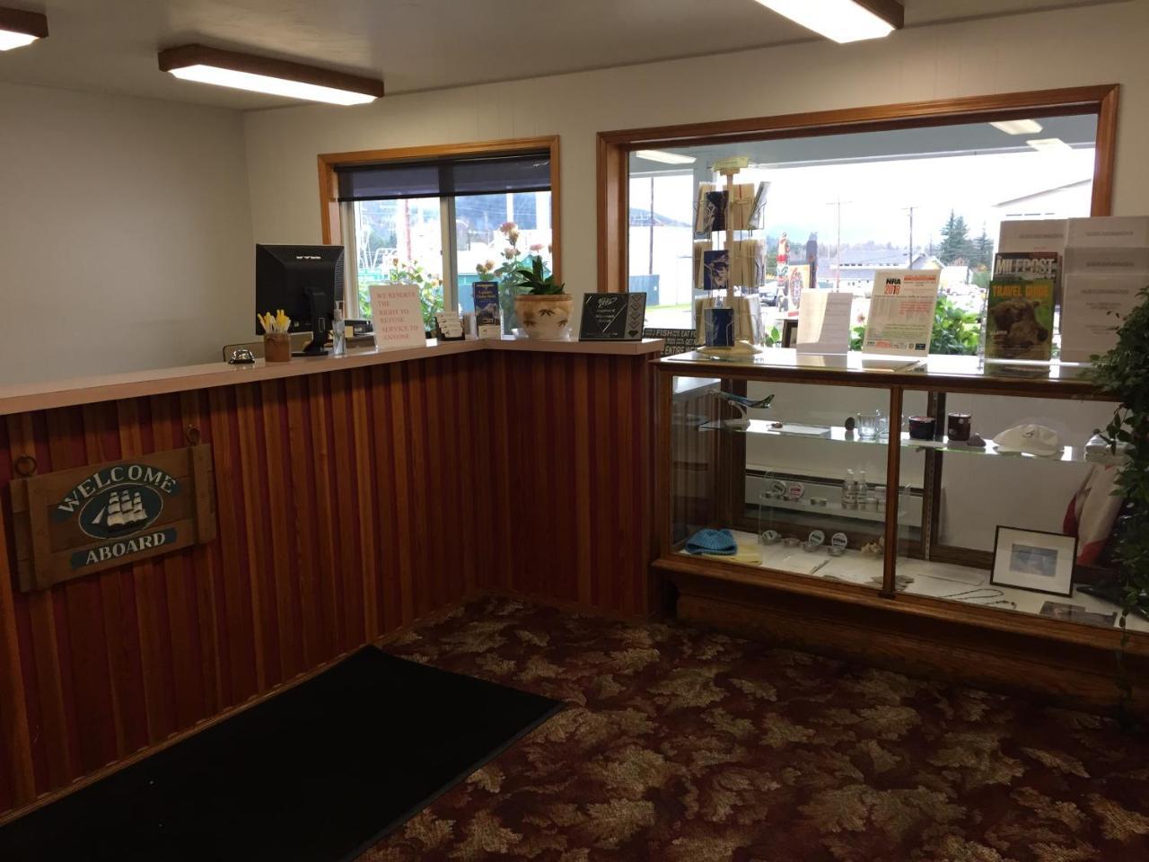 Captain'S Choice Motel ヘインズ エクステリア 写真