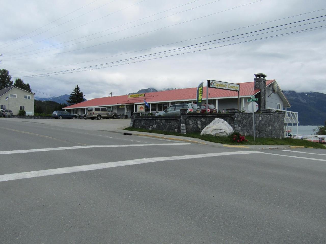 Captain'S Choice Motel ヘインズ エクステリア 写真